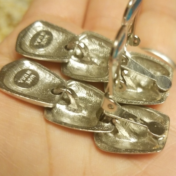 Vintage MADE IN USA silvertone earrings PM 656 - Picture 4 of 6